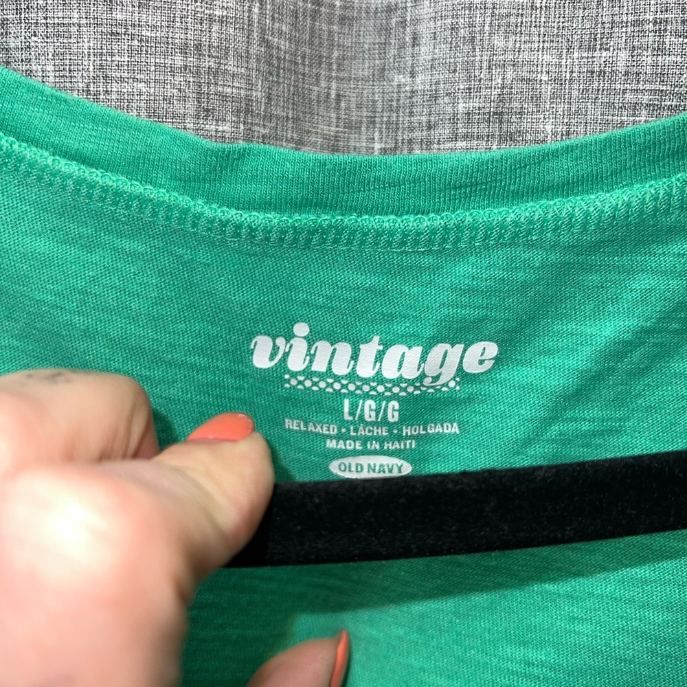 Women's Old Navy vintage tee Large - Picture 2 of 3